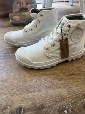 🤍 NEW WITH TAGS | Palladium Pampa Hi Canvas Boots | Women’s Size 8 🤍